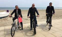RASTRELLIERE E NOLEGGIO BICI SUL LUNGOMARE DI MONTESILVANO