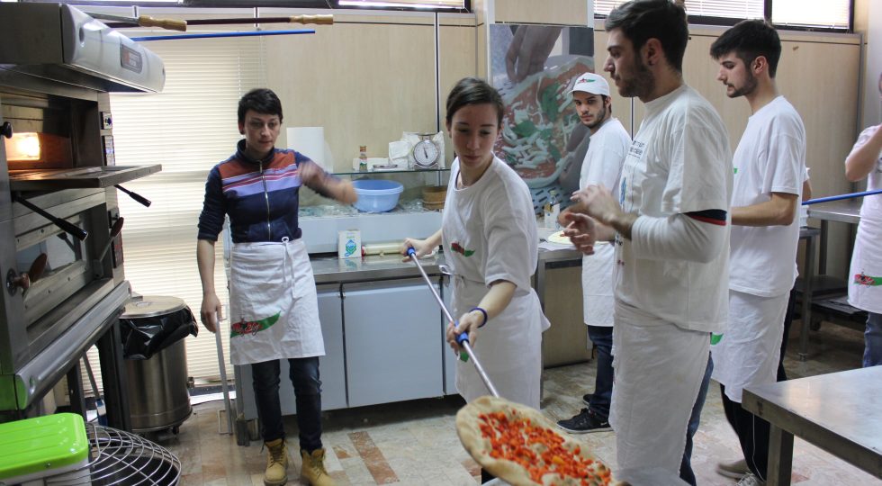 PIZZAIOLI, PASTICCERI, BARMAN E GELATIERI: A PESCARA RIPRENDONO CORSI CONFCOMMERCIO