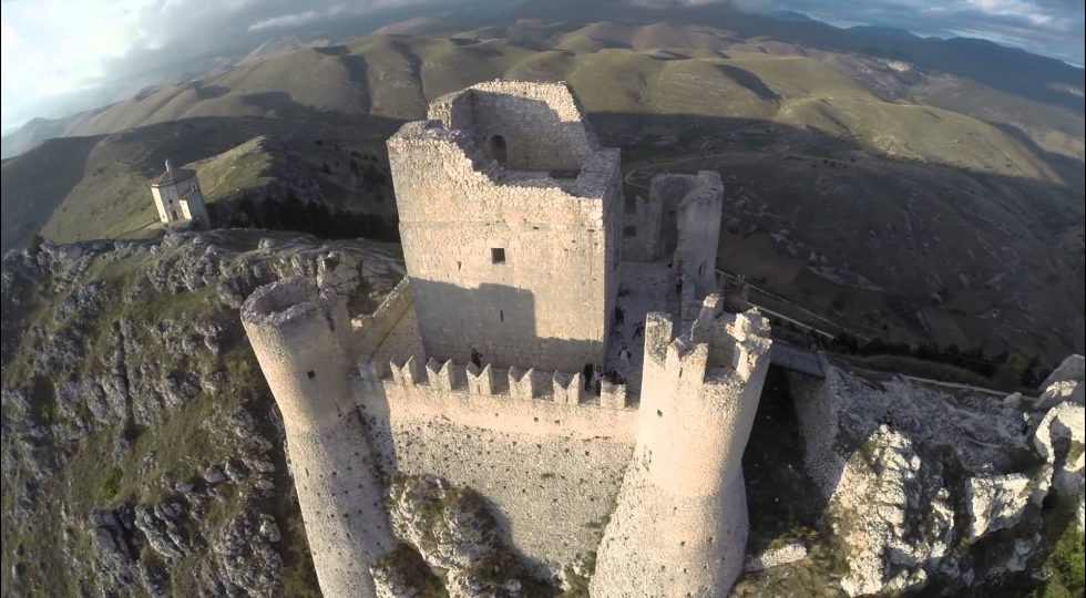 ALTIMETRI DI MUSICA, A CALASCIO PARTE LA RASSEGNA DELL’OFFICINA DI TUCCELLA