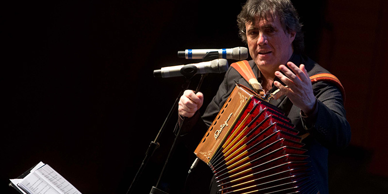 MUSICA: DDU BOTTE, A PENNE OMAGGIO ALLA PREMIATA DITTA ALPARIZIO PALMA