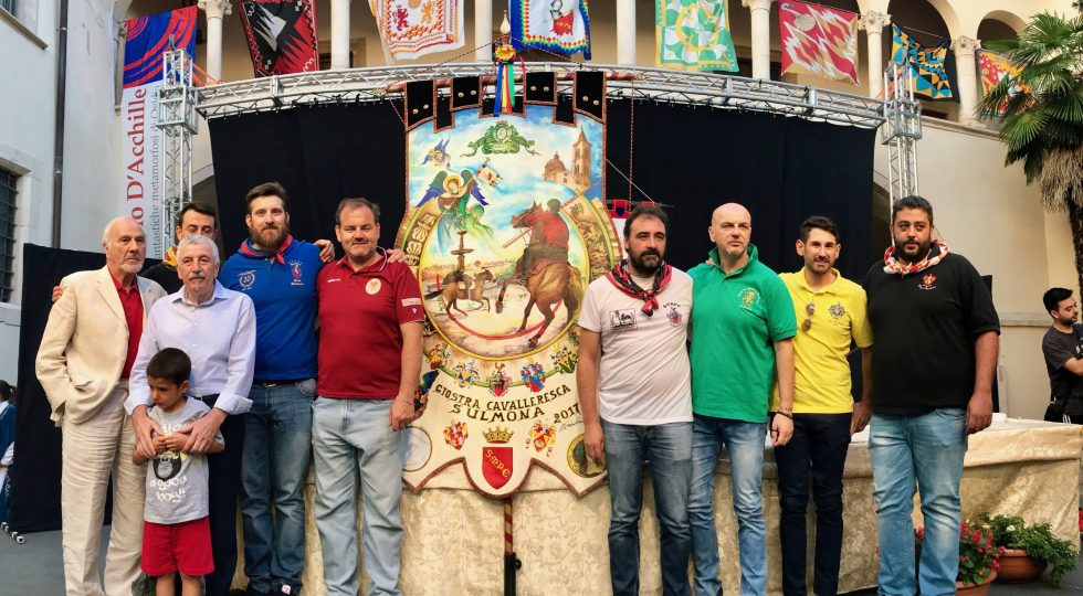 L’ANELLO DOMINA IL DRAPPO DEL PALIO DELLA XXIII GIOSTRA CAVALLERESCA DI SULMONA
