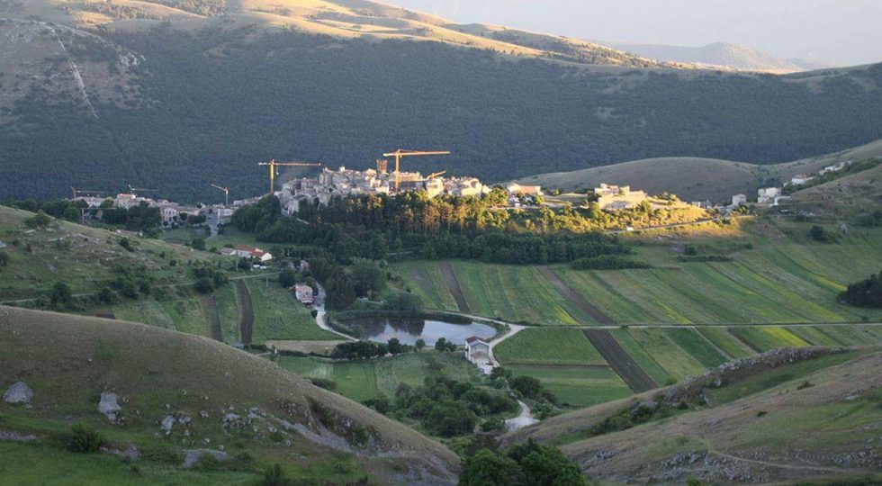 LA DOMENICA NEL BORGO, TREKKING CON GLI ASINI A SANTO STEFANO DI SESSANIO