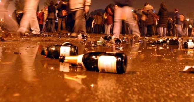 L’AQUILA: ORDINANZA CONTRO BOTELLON, APERITIVO DI PROTESTA IN STRADA