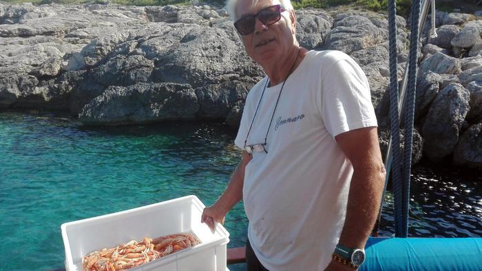 CAMBUSA, CROCE E DELIZIA: I CONSIGLI DELLO CHEF PER LA CUCINA IN BARCA