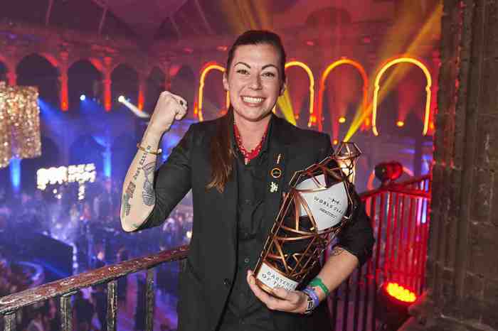 LA CANADESE KAITLYN STEWART MIGLIOR BARTENDER DEL MONDO