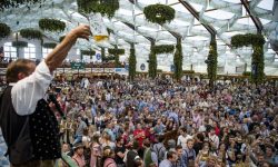 NEI PRIMI DUE GIORNI GIÀ 600MILA PERSONE ALL’OKTOBERFEST