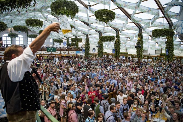 NEI PRIMI DUE GIORNI GIÀ 600MILA PERSONE ALL’OKTOBERFEST