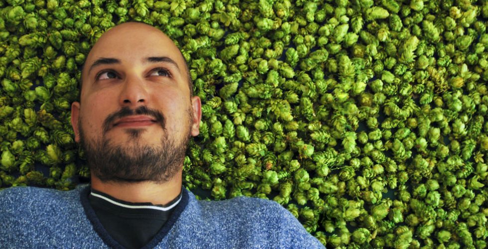 BEER INSPIRED, IL LUPPOLO ABRUZZESE CHE CRESCE SULLE COLLINE DI ATRI E LA SUA BIRRA