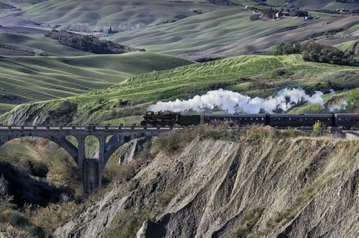 ALLA SCOPERTA DEL TARTUFO BIANCO SENESE SU UN TRENO A VAPORE