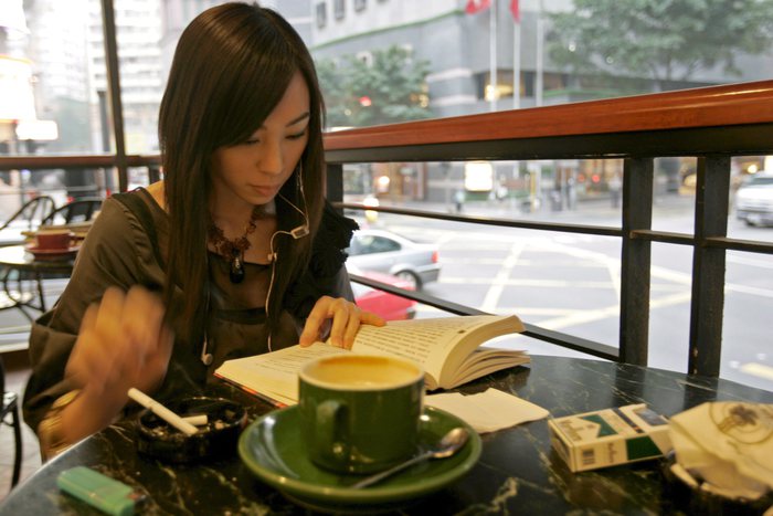 IN UN BAR DI VARSAVIA SI SERVE CAFFÈ CON IL LATTE MATERNO