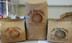 APRE ALL’AQUILA VINERIA E CAFFETTERIA IN PIAZZA SANTA GIUSTA