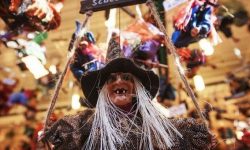 CALZA DELLA BEFANA, UN GIRO D’AFFARI DA CENTO MILIONI DI EURO
