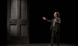 TEATRO: LA RASSEGNA STRADE TORNA CON LO STRONZO, SUL PALCO ANDREA LUPO