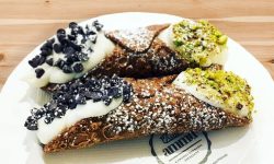 SAN VALENTINO, DA AMMU MAXI CANNOLO SICILIANO ANCHE CON KIT CASALINGO