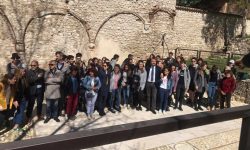 STUDENTI TRENTINI AL GIARDINO ARCHEOLOGICO DI PALAZZO PASCALI ALL’AQUILA