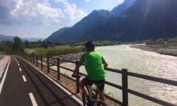 IL VENETO LANCIA LA CICLABILE DEL PIAVE, 220 CHILOMETRI DALLE DOLOMITI AL MARE