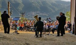 IL SUONO DEI VIOLINI APRE IL FESTIVAL DELLA PIANA DEL CAVALIERE