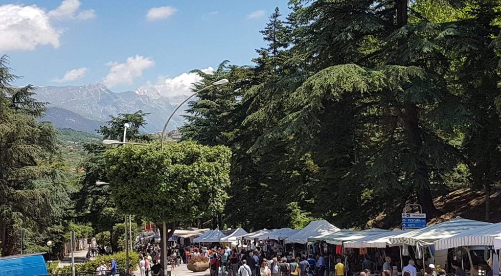 ALL’AQUILA TORNA LA FIERA DELLA PERDONANZA, 60 BANCARELLE NEL CIRCUITO DEL CASTELLO
