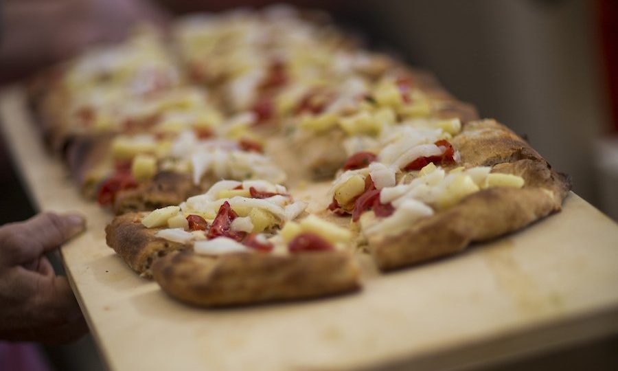 A CAMPLI IL PRIMO FESTIVAL DELLA PIZZA IN PALA CON BACCALÀ