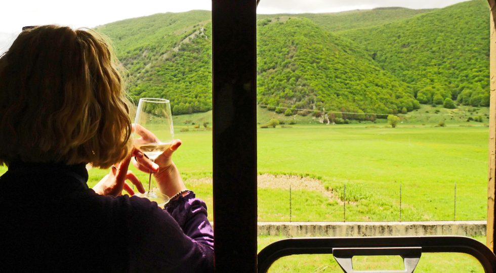 IN ABRUZZO TORNA IL TRENO DEL VINO SULLA TRANSIBERIANA D’ITALIA