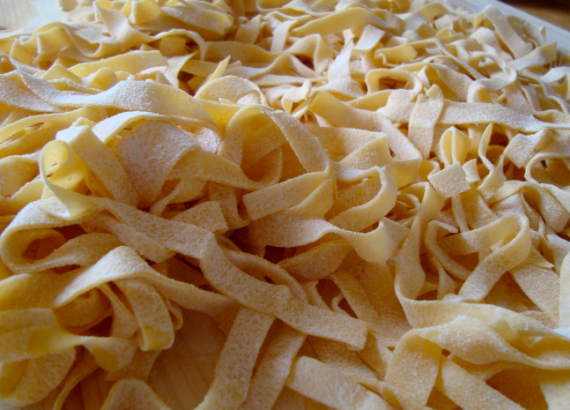 APRE “MATTARELLO A PIAZZA BOLOGNA” PER GIOCARE CON LA PASTA FRESCA