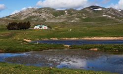 “FREQUENZE DAL GRAN SASSO”, AL RIFUGIO DI LAGO RACOLLO MUSICA, PERFORMANCE E INSTALLAZIONI