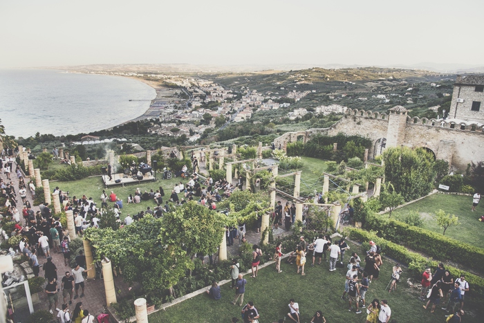 MUSICA, ARTE, STORIA E GASTRONOMIA AL SIREN FESTIVAL DI VASTO