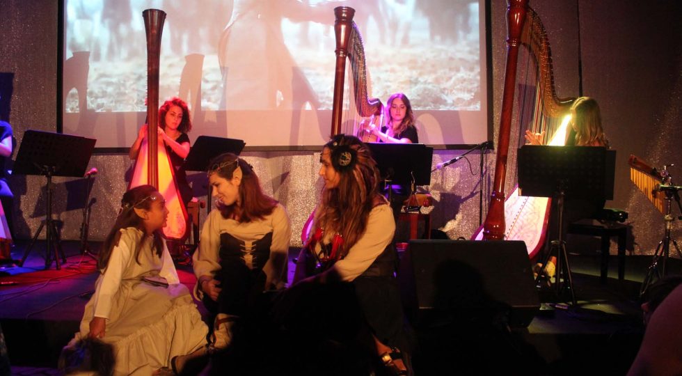 “SPOLTORE ENSEMBLE”, FUNAMBOLI, TRAPEZISTI E CINEDELIKA PER LE VIE DELLA CITTÀ