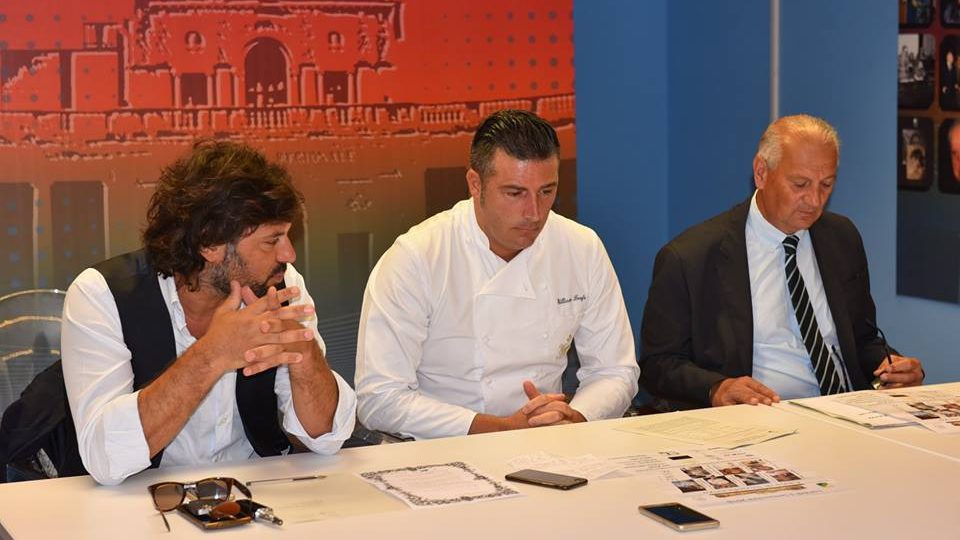 SEI CHEF STELLATI PROTAGONISTI DI UNA CENA DI BENEFICENZA STRAORDINARIA ALL’EMICICLO DELL’AQUILA