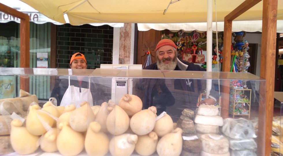 “MADE IN MALGA”, I FORMAGGI ABRUZZESI STUPISCONO AD ASIAGO