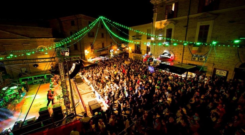 ABRUZZO IRISH FESTIVAL: A NOTARESCO TRE GIORNI DI BIRRA, ACCAMPAMENTO CELTICO E MUSICA IRLANDESE