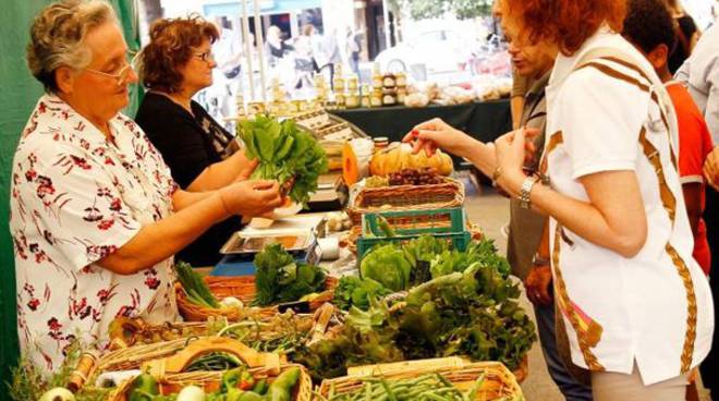 MUSICA E ANIMAZIONE NEI MERCATI RIONALI CON “PESCARA MARKET VIBES”