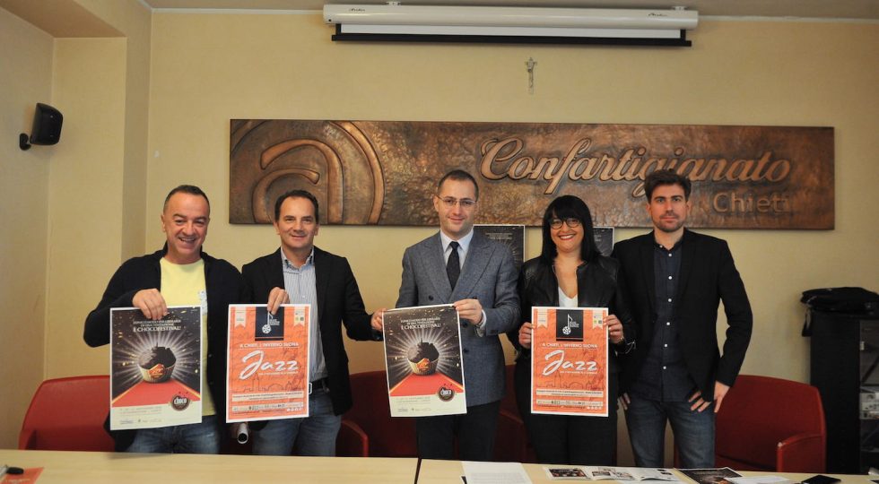 CORSO MARRUCINO SI TRASFORMA IN PASTICCERIA ALL’APERTO PER IL CHOCOFESTIVAL