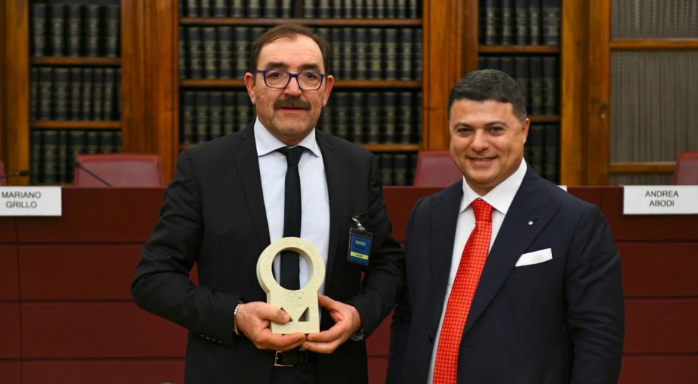 L’APICOLTORE LUCA FINOCCHIO “AMBASCIATORE VIRTUOSO DEL TERRITORIO” D’ABRUZZO