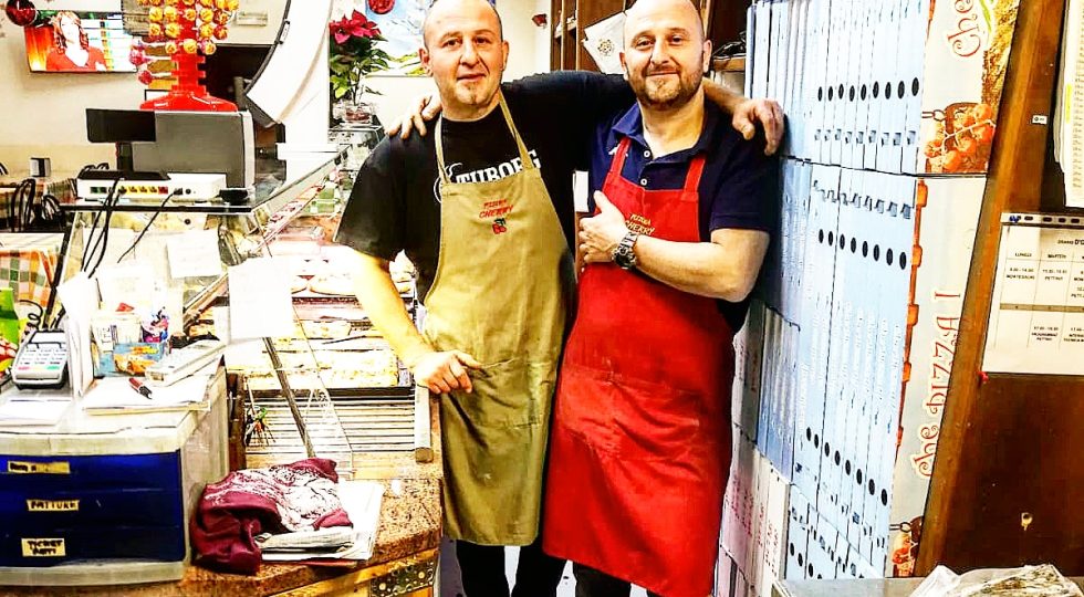 PIZZERIA CHERRY: I FRATELLI DE CESARIS, PIONIERI AQUILANI DELLA PIZZA IN PALA RACCONTANO OLTRE VENT’ANNI DI TRADIZIONE