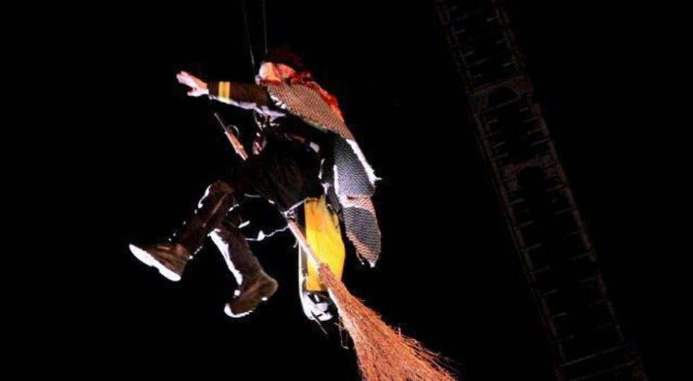 PESCARA, LA BEFANA DEI VIGILI DEL FUOCO ARRIVA DAL CIELO