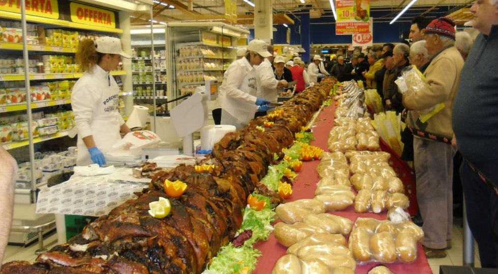 PORCHETTA DAY ALL’IPERMERCATO AUCHAN DI PESCARA AEROPORTO