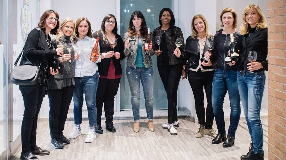 DONNE DEL VINO IN FESTA, A PESCARA LA GASTRONOMIA INCONTRA IL DESIGN