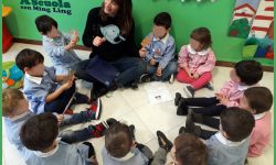 ALL’AQUILA LA PRIMA SCUOLA DI CINESE PER GRANDI E PICCOLI: LA SFIDA DI ELENA, CITTADINA DEL MONDO