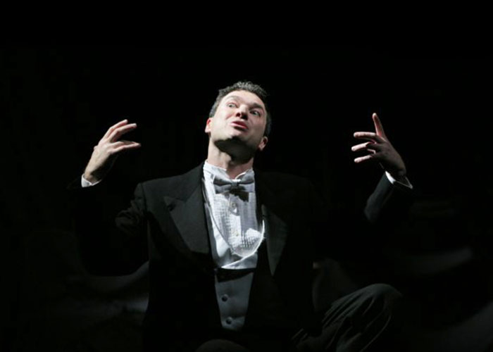 TEATROZETA, PER IL DECENNALE DEL SISMA MORGESE RIPORTA IN SCENA “IL CASO DORIAN GRAY”