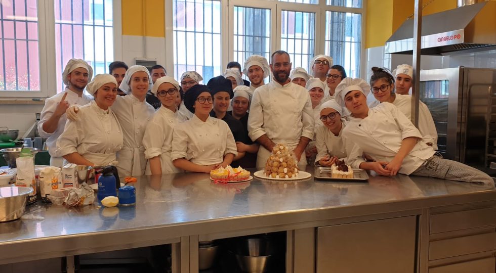 PRELIBATEZZE DELLA PASTICCERIA FRANCESE ALL’ALBERGHIERO DELL’AQUILA