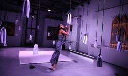 PERFORMANCE DANZANTI AL MUSEO CON “IL MURO DELLA PELLE” TRA CASTELLI E ABBAZIE