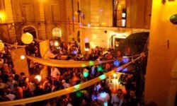 ALL’AQUILA TORNA IL CAFFÈ CAVOUR COI DEEJAY CHE HANNO SEGNATO UN’EPOCA