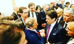 VINITALY: IL PREMIER CONTE AL PADIGLIONE ABRUZZO, “OMAGGIO A TERRA FERITA”