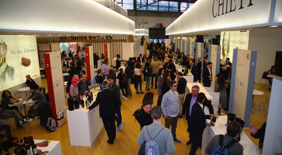 VINITALY, L’ABRUZZO SVELA IL MONTEPULCIANO AGLI STRANIERI