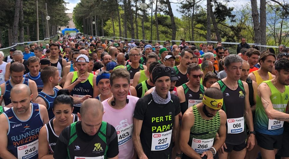 LA STRACITTADINA COLORA LE STRADE DI ROSA, MA DEVI CORRERE PIÙ FORTE DELLA PIOGGIA