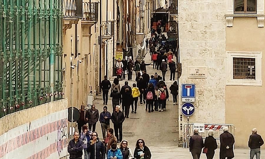 CENTRO STORICO L’AQUILA: CNA, “SÌ A PARCHEGGI, SICUREZZA E PIANIFICAZIONE COMMERCIALE, MA MANCA PROSPETTIVA”