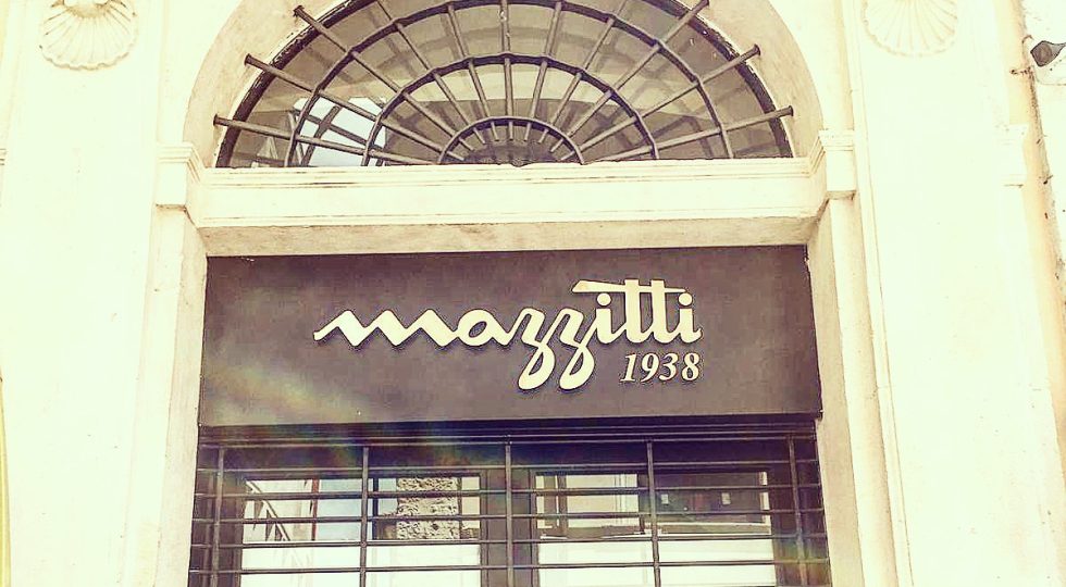 RIAPRE IN CENTRO A L’AQUILA MAZZITTI, “NUOVO NEGOZIO TRA TECNOLOGIA E MADE IN ITALY”
