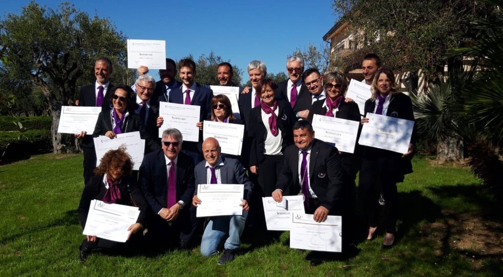 SOMMELIER, FIS ABRUZZO CENTRALE CONSEGNA DIPLOMI DURANTE VISITA AL FEUDUCCIO