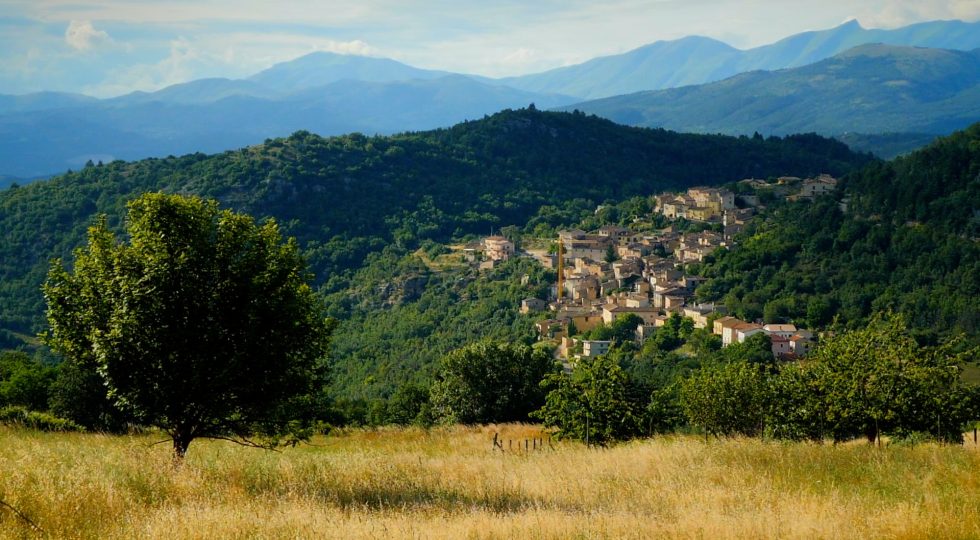 LA SFIDA DEI SERVIZI SOCIALI NEI BORGHI DELL’AQUILANO, L’AREA MENO DENSAMENTE POPOLATA D’ABRUZZO